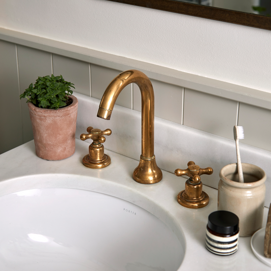 Why You Should Always Use Professional Tradesmen to Install Bespoke Brassware