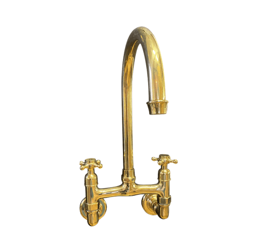 BT49W Traditional wall-mounted kitchen tap with curve swivel spout