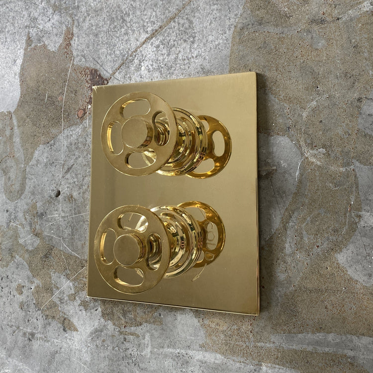 Wheel handles