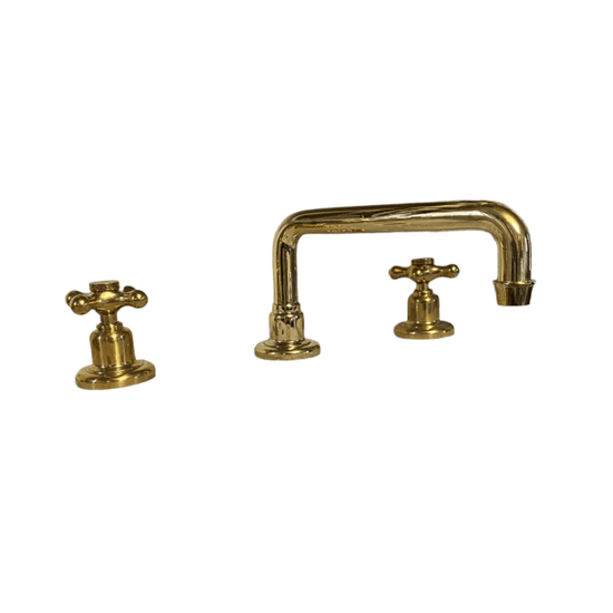 BT19 Three-hole basin tap in solid brass