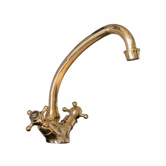 BT24 Traditional deck mounted tap swivel spout