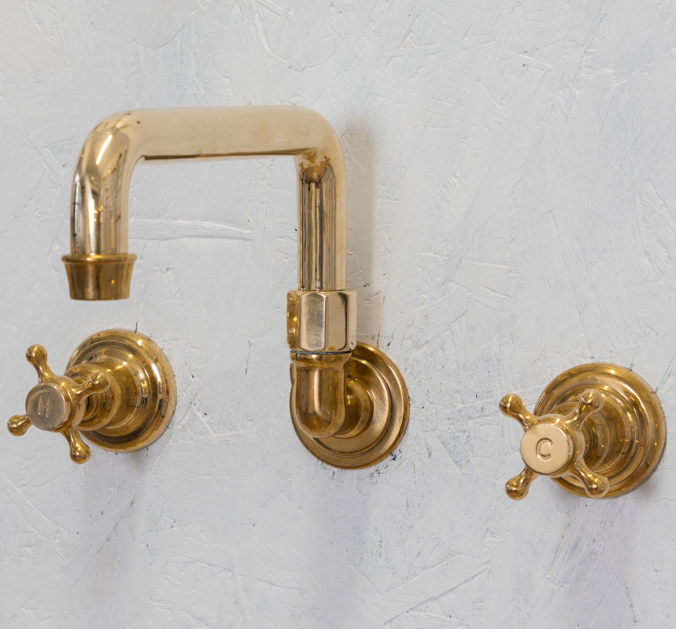 BT65 Wall mounted solid brass tap with swivel bridge spout – Francone ...