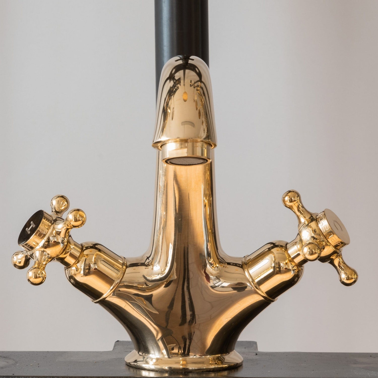Traditional unlacquered brass BT37 bathroom faucet by Francone, handmade in Italy.