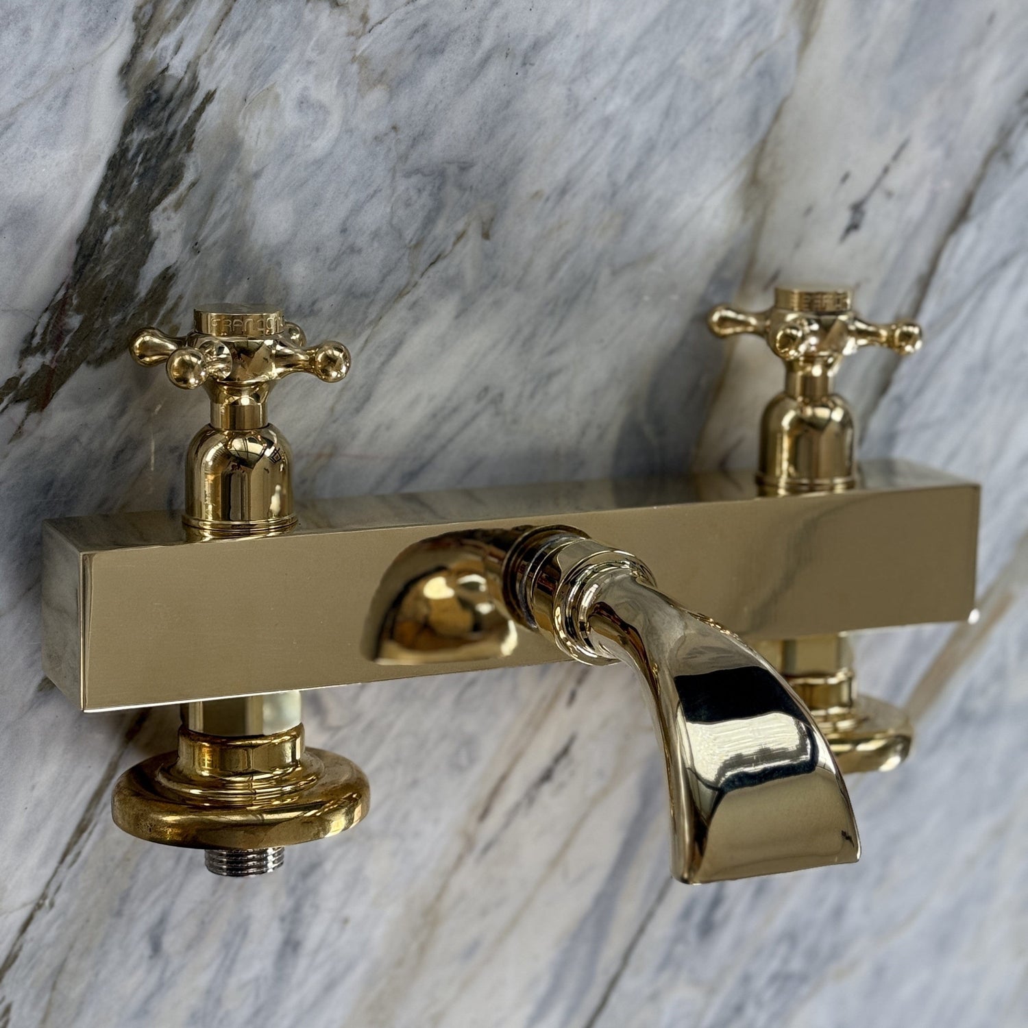 Traditional Francone BT89Q deck mounted bath faucet in solid brass with a quadratic base.