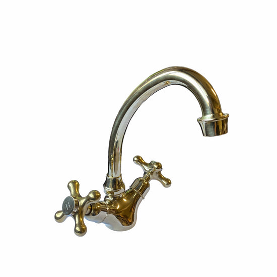 BT24 Traditional deck mounted tap swivel spout
