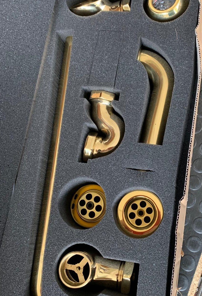 Bespoke Francone BTA10 unlacquered brass bath waste and overflow set for traditional bathrooms.